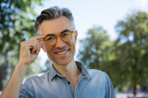 portrait-of-handsome-mature-businessman-wearing-LEVE